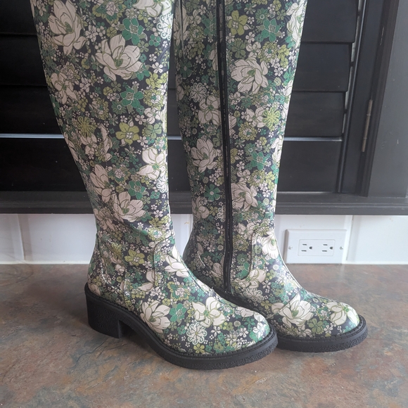 SLACKER Slouch Tall Leather Fluevog Boot - Picture 1 of 10